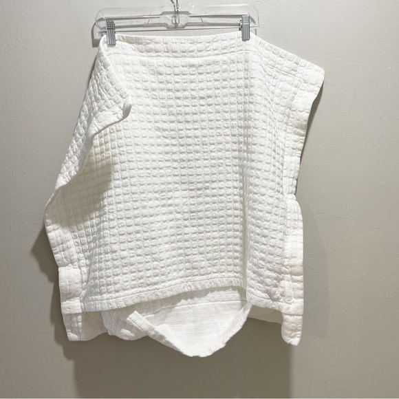 POTTERY BARN White Organic Cotton Textured Heavy Windowpane Textured Euro Sham - Picture 3 of 5